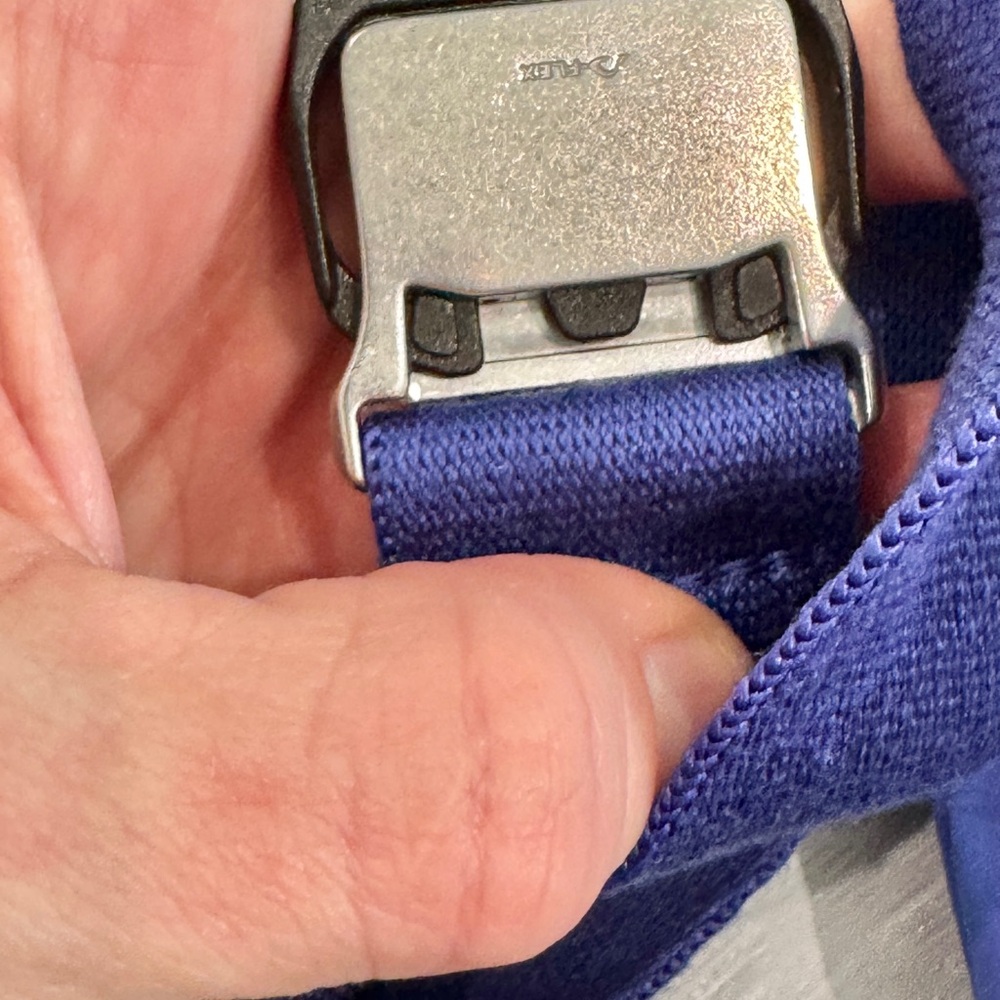 Athleta Everywhere Belt Bag Blue Crossbody Fanny Pack Adjustable Nylon - Picture 9 of 11